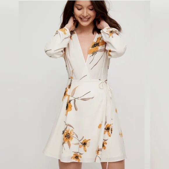 Aritzia Dresses & Skirts - Aritzia Wilfred Diane Dress Mini Wrap Floral print Silk Long Sleeve